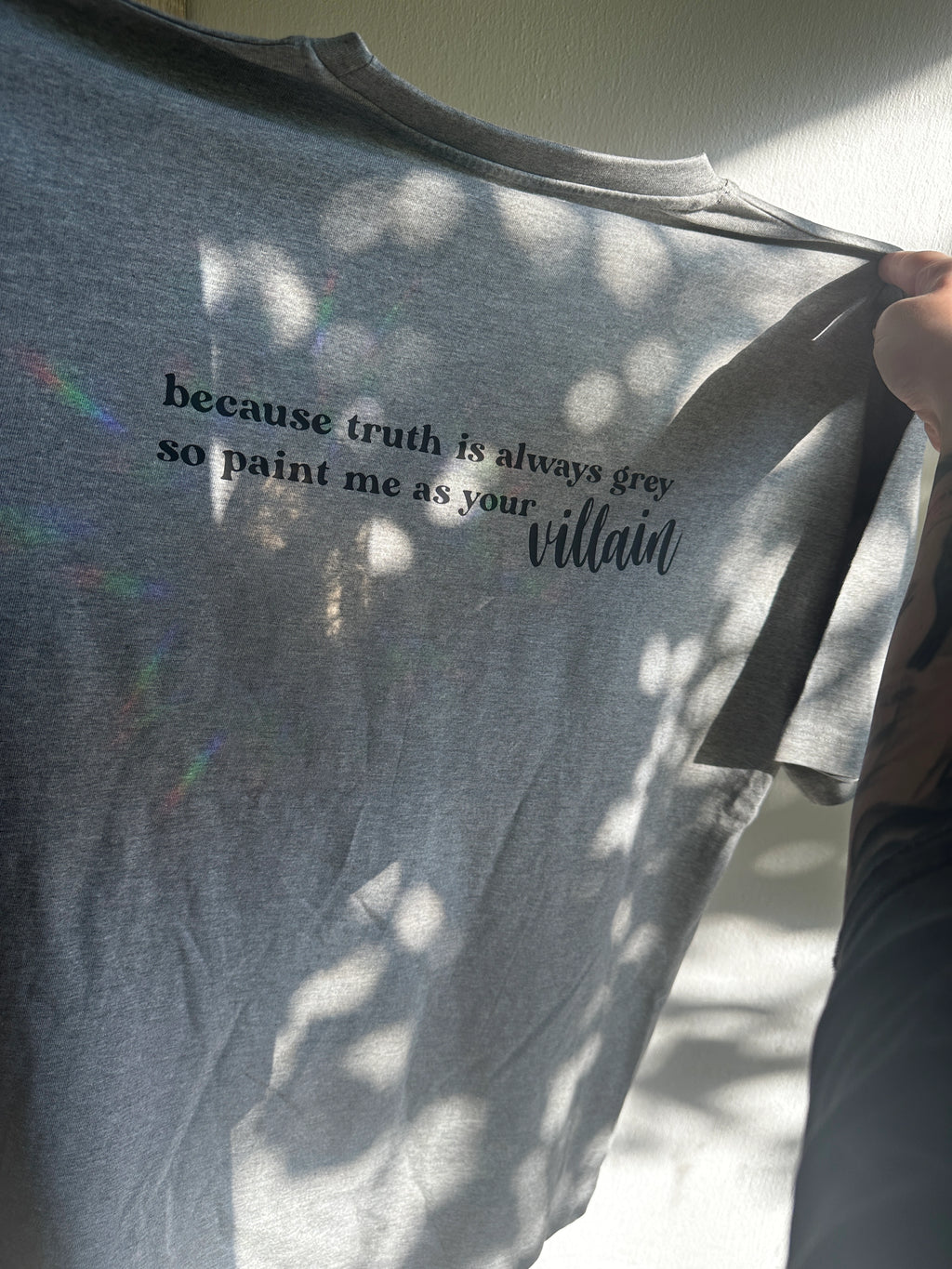 Oversized triko Morally Grey